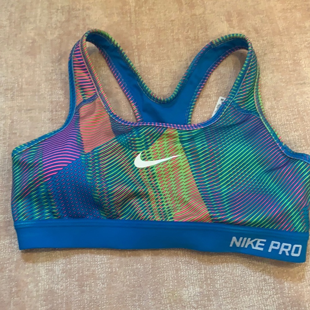 Nike pro sports bra
